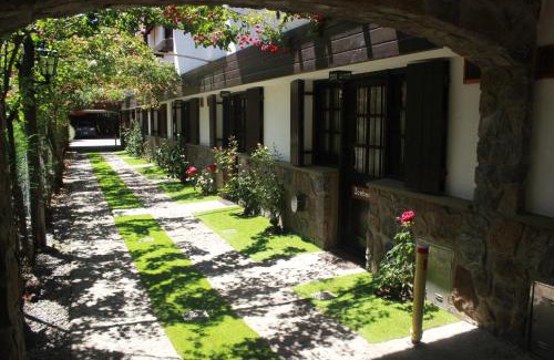 Lanin National Park Cabin | Apart Rose Garden