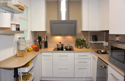 Passeig Maritim Apartment | Apart. Sofia: 50 meters from the beach, 100% renovated, Pool XL, A/C and garage.