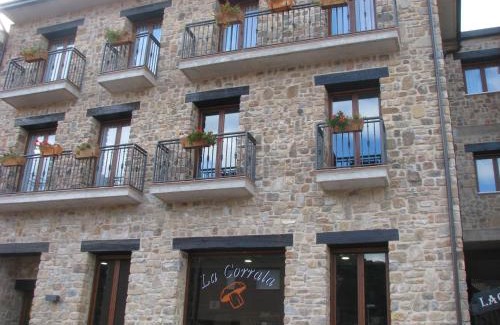 San Martin de la Virgen de Moncayo Apartment | Apartahotel La Corrala