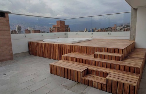 Buenos Aires Apartment | Apartaloft Luminoso y Moderno con Excelentes Vistas al Centro de Medellín