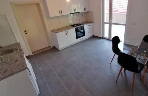 Radauti Apartment | Apartament 1 bedroom & living & kitchen