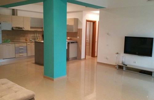 Mamaia-Sat Apartment | apartament 2 camere, 2 grupuri sanitare, terasa, mobilat și utilat