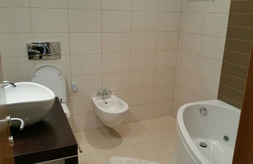 Mamaia-Sat Apartment | apartament 2 camere, 2 grupuri sanitare, terasa, mobilat și utilat