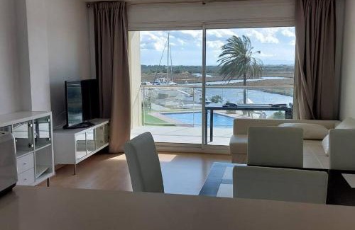 Santa Margarida Apartment | Apartament amb piscina i zona enjardinada