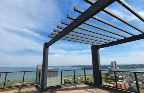 Encarnacion Apartment | Apartament central with river views, pool and garage