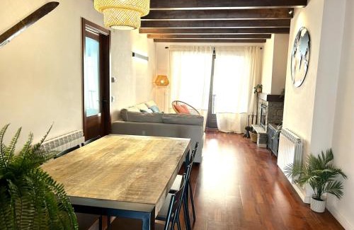 Esterri D'Aneu Apartment | Apartament encantador i cèntric amb llar de foc by RURAL D'ÀNEU