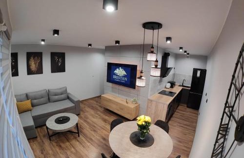 Jelenia Gora Apartment | Apartament IRESTAN - Komfortowy wypoczynek w sercu Karkonoszy