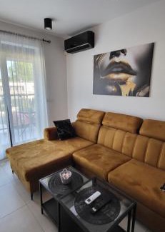 Legnica Apartment | Apartament JB 56m2 parking,balkon,2sypialnie