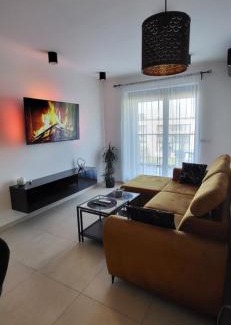 Legnica Apartment | Apartament JB 56m2 parking,balkon,2sypialnie