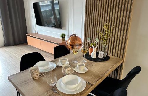 Lodz Apartment | Apartament Kocham Podróże na Fuzji NOWY! Klimatyzacja,Balkon,Wejście na KOD, WiFi, FV