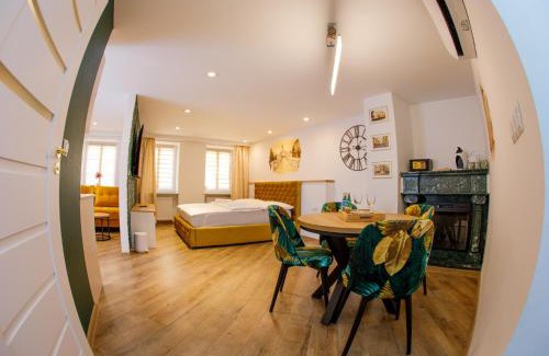 Boleslawiec Apartment | Apartament Książęcy Gold klimatyzacja