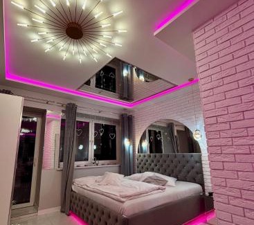 Gniezno Apartment | Apartament "Love Island" Jacuzzi SPA z dużą wanną z hydromasażem dla Dwojga