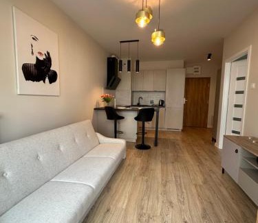 Wlochy Apartment | Apartament Nova Ochota, Tennis court, Train & Bus nearby