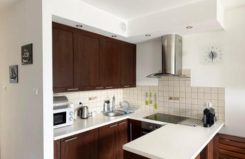Polanica-Zdroj Apartment | APARTAMENT POD GWIAZDAMI, z dwoma ogródkami i dwoma tarasami