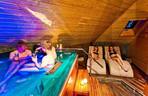 Strzyzow Apartment | Apartament Pool SPA z jacuzzi