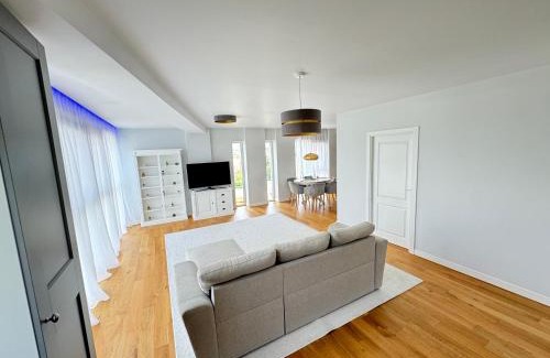 Baia Mare Apartment | Apartament Revolution