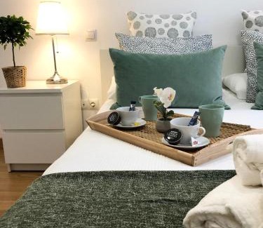 Castro Urdiales Apartment | Apartamento 1 Céntrico Garaje Wi-Fi para Trabajar