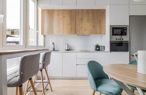 Cotos Apartment | Apartamento 5 - Elegante en Castellana - 4 Torres