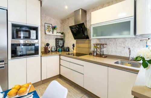 Ciudad Jardin Apartment | Apartamento a 500m de la Judería con Parking