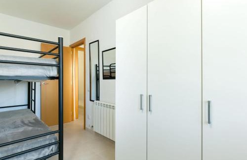 Vilatenim Apartment | Apartamento acogedor con piscina y jardín privados en Figueres - ES-228-115