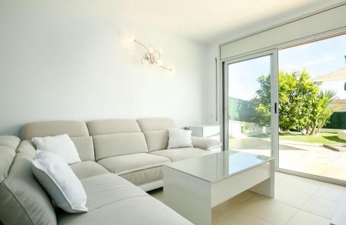 Vilatenim Apartment | Apartamento acogedor con piscina y jardín privados en Figueres - ES-228-115