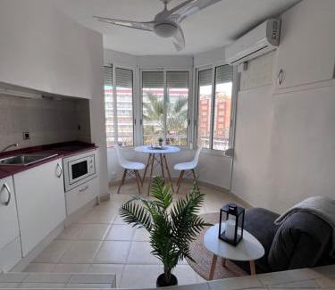 La Pineda Apartment | Apartamento acogedor en primera línea de playa