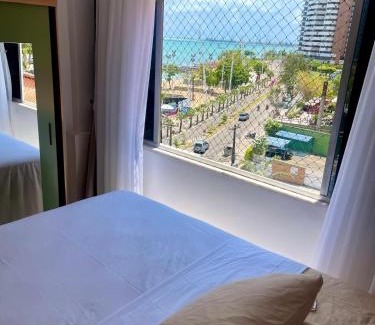 Meireles Apartment | Apartamento alto padrão moderno frente a praia com 2 quartos melhor localização beira mar