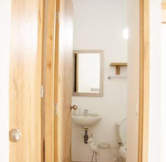 Guatape Apartment | Apartamento amplio cerca al parque Guatape - Pajaros