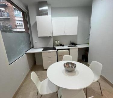 Guindalera Apartment | Apartamento Andrés Tamayo AV AMERICA