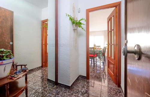 Premia de Mar Apartment | Apartamento Centric para 6 cerca de a playa y el tren