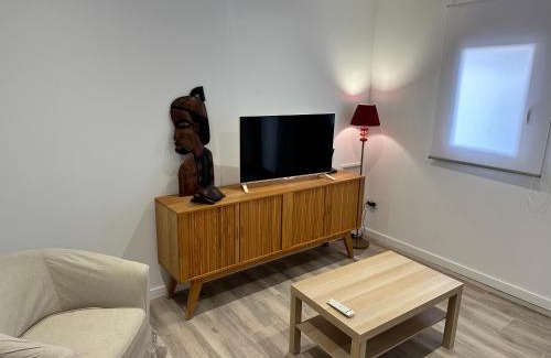 Sant Marti de Tous Apartment | Apartamento con terraza 4 pax