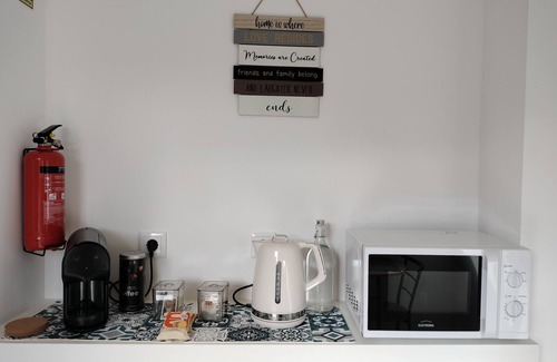 Senhora da Hora Apartment | Apartamento com Suíte e Kitchenett