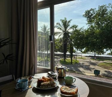 Centro Apartment | Apartamento com vista pro mar no Centro de Ubatuba - com estacionamento 2 quartos e cozinha completa