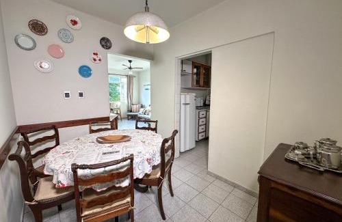 Centro Apartment | Apartamento com vista pro mar no Centro de Ubatuba - com estacionamento 2 quartos e cozinha completa