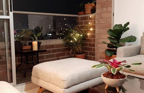 Sabaneta House | Apartamento compartido con anfitrión, habitación con o sin baño privado y vistas preciosas de la ciudad