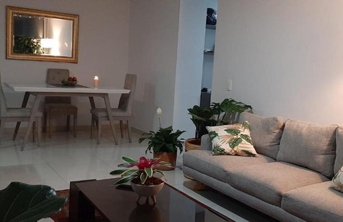 Sabaneta House | Apartamento compartido con anfitrión, habitación con o sin baño privado y vistas preciosas de la ciudad