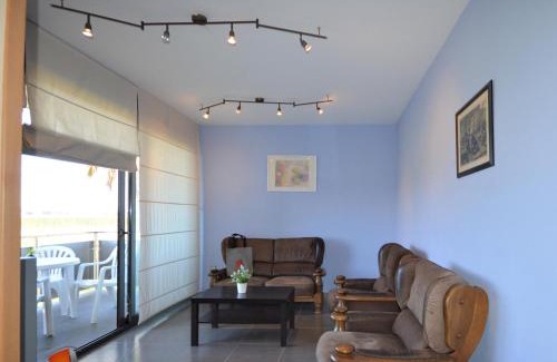 Bon Relax Apartment | Apartamento con A/A, terraza, piscina y parking cercano a la playa y centro de Sant Pere Pescador - ES-89-104