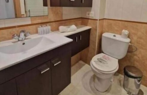Distrito Llano Apartment | Apartamento con Terraza y Parking