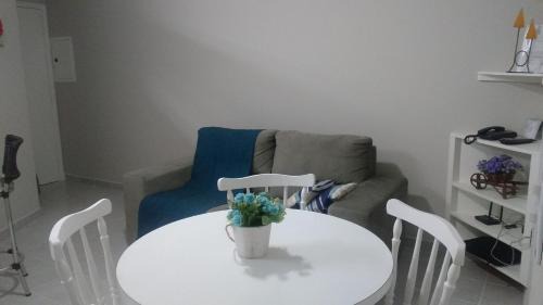 Toninhas Apartment | Apartamento Condomínio Wembley Tênis - Toninhas - Ubatuba - SP