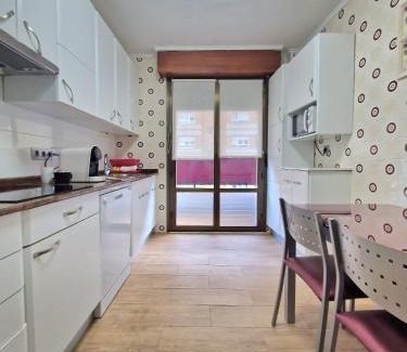 Barakaldo Apartment | Apartamento Cruces Metro BEC C