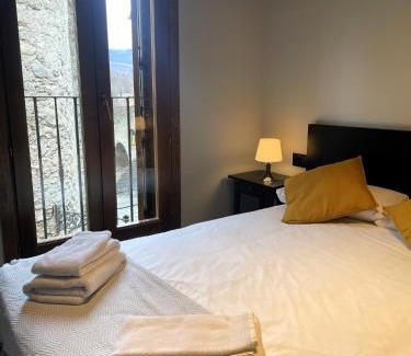 Camprodon Apartment | Apartamento dúplex en el puente histórico, Gra de Fajol