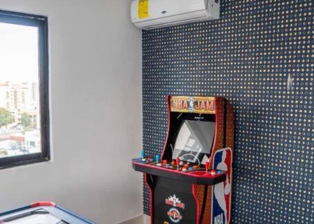 Serralles Apartment | Apartamento De Lujo Con Piscina, GYM & Play Land