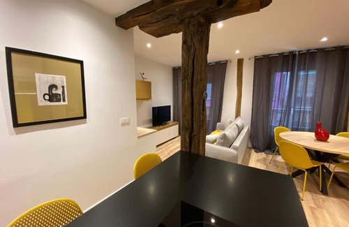 Bilbao Old Town Apartment | Apartamento Deluxe Casco Viejo