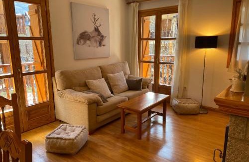 Benasque Apartment | Apartamento El Tilo de Benás