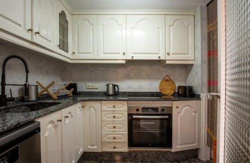 Puig Apartment | Apartamento en complejo residencial con piscina y garaje a 100m del mar