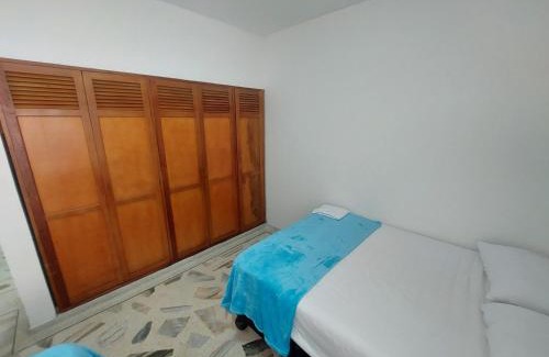 Roldanillo Apartment | Apartamento en el Centro de Roldanillo 5 habitaciones 9 camas 4 baños