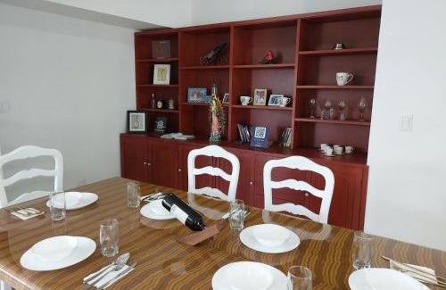 Roldanillo Apartment | Apartamento en el Centro de Roldanillo 5 habitaciones 9 camas 4 baños