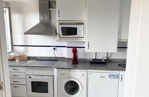 Mogro Apartment | Apartamento en la playa de Mogro con parking privado