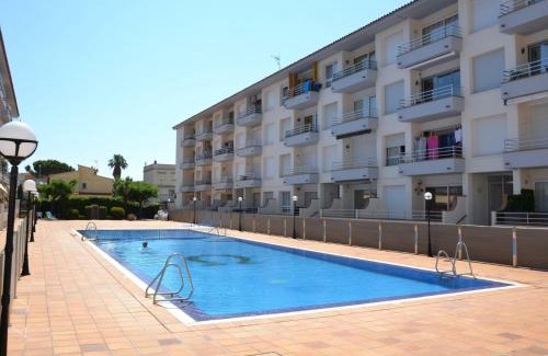 L'Estartit Apartment | Apartamento en planta baja con piscina, a 600m de playa y centro en L'Estartit - ES-323-39