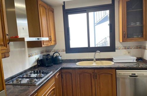 Badalona Apartment | Apartamento en Zona Centrica Badalona i 400m Playa Ideal Familias o Grupo Amigos